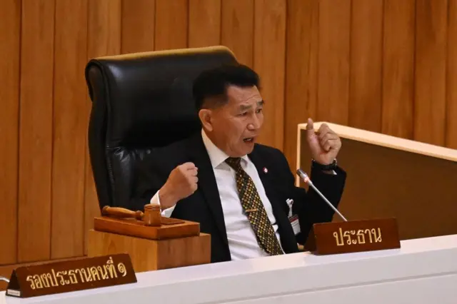 นายพิเชษฐ์ เชื้อเมืองพาน รองประธานสภาผู้แทนราษฎรคนที่ 1 