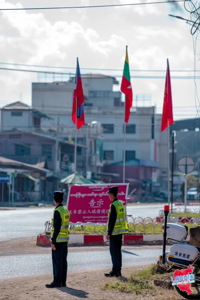 လုံခြုံရေးအဖွဲ့တွေနဲ့ လားရှိုးမြို့မြင်ကွင်း 