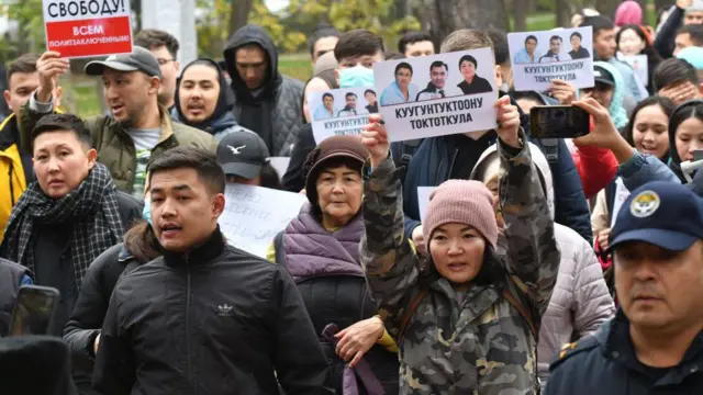 Камактагы саясатчыларды бошотуу талабы менен кайрылуулар көп болду