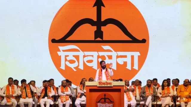 अजित पवार सरकारमध्ये आल्याने शिंदे गटाचं महत्व कमी झालं आहे