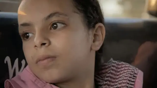 வாசனைத் திரவியம், அழகுசாதனப் பொருட்கள், குழந்தைத் தொழிலாளர்