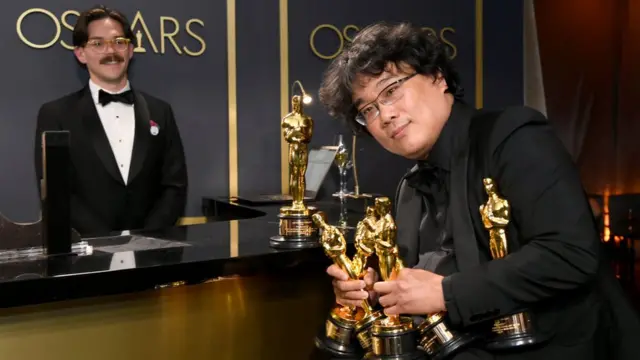Ký sinh trùng của đạo diễn Bong Joon Ho đoạt 4 giải Oscar