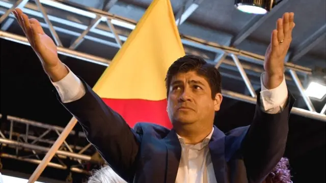 Carlos Alvarado