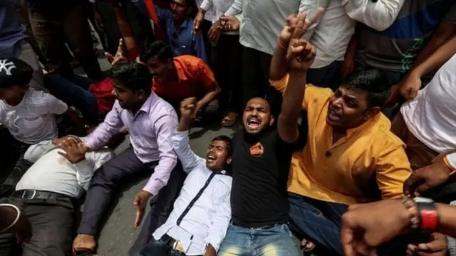 मराठा आरक्षण: सामान्य छात्रों को फीस में छूट