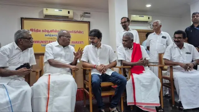 విజయ్‌తో కమ్యూనిస్టులు 