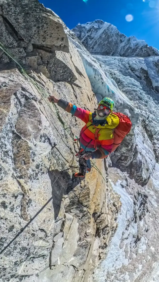 अग्ला हिमाल आरोहणमा लाग्नुअघि जोस्ट रक क्लाइम्बिङका सौखिन हुन्