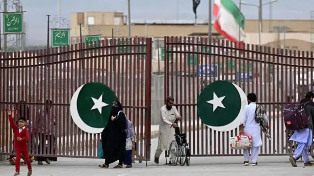 இத்தகைய சூழ்நிலையில், பாகிஸ்தானால் இந்த உரையாடலை ஏதேனும் ஒரு இறுதி முடிவுக்குக் கொண்டு செல்ல முடியுமா என்ற கேள்வி எழுகிறது. 