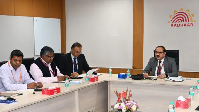 બીબીસી ગુજરાતી આધાર નંબર નાગરિકતા આધાર કાર્ડ UIDAI