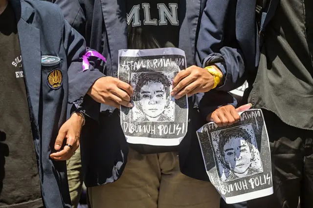 Poster Affan Kurniawan, demonstrasi, demokrasi, satu tahun pemerintahan prabowo