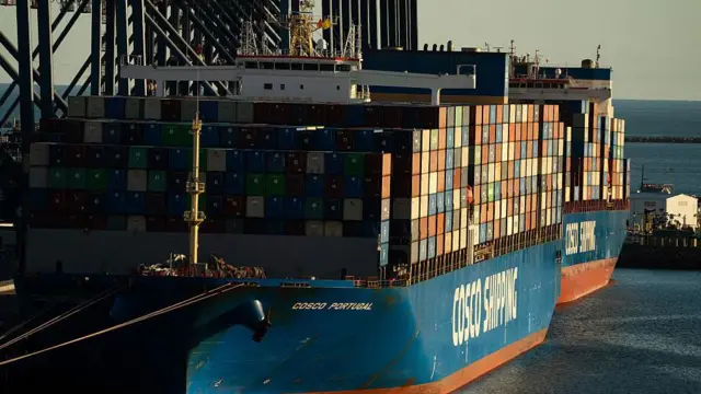 व्यापार