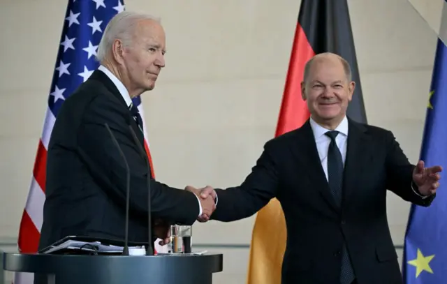 जर्मनी के चांसलर और बाइडन