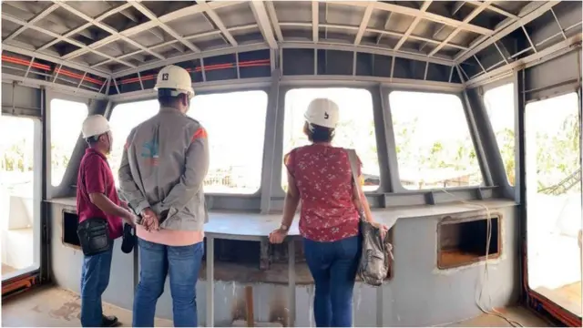 يمكن أن تؤدي وفرة طاقة الأمواج في البحار والمحيطات، إلى إحداث تغيير هائل، على صعيد حركة النقل في دول مثل الفلبين، يعتمد سكانها على السفن والقوارب في التنقل