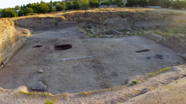 раскопки Мирмекийской экспедиции, которой руководит Бутягин, со страницы на сайте Государственного Эрмитажа