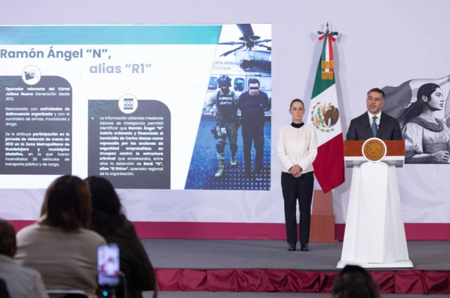 Omar García Harfuch habla en conferencia de prensa junto a Claudia Sheinbaum