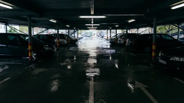 Prva garaža u Nišu