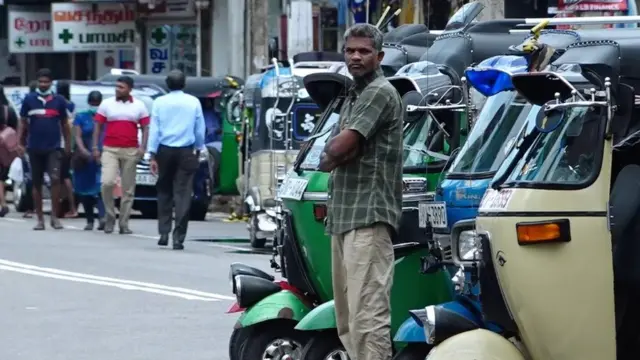 இலங்கை நெருக்கடி