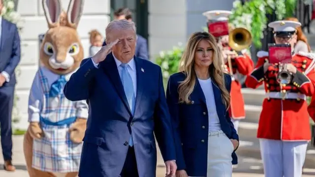 पत्रकार परिषदेच्या आधी राष्ट्राध्यक्ष डोनाल्ड ट्रम्प आणि फर्स्ट लेडी मेलानिया ट्रम्प यांनी व्हाइट हाऊसमधील इस्टर कार्यक्रमात सहभाग नोंदवला.