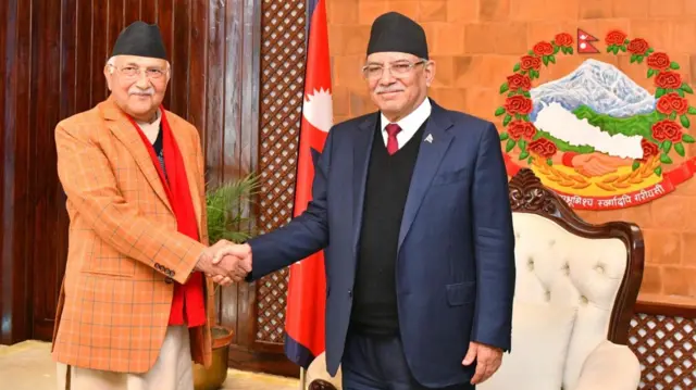 केपी ओली र प्रचण्ड 