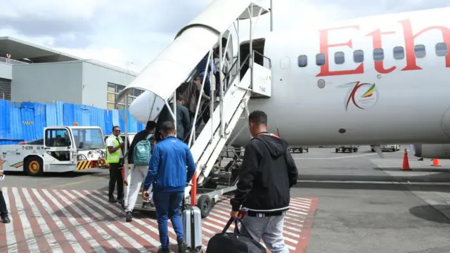 Namoota xiyyaara seenaa jiran