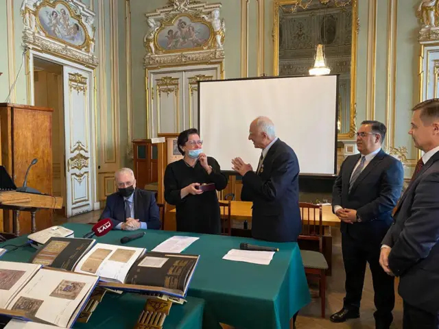 Санкт Петербургдаги навойихонлик