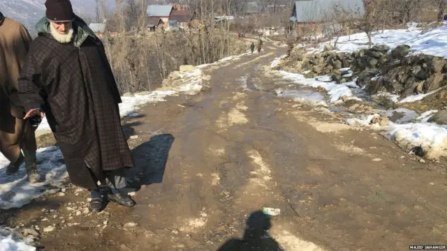 कश्मीर में सड़कों की हालत