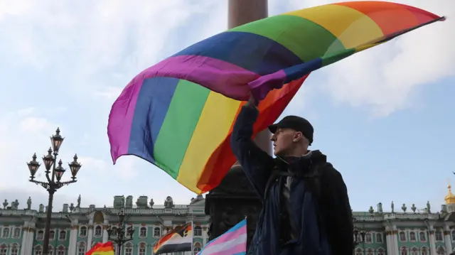 St Petersburg'da LGBT hakları savunucusu bir Rus, 3 Ağustos 2019