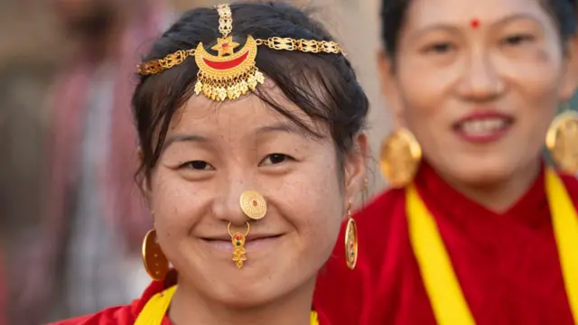 संविधानातल्या तरतूदींनुसार भारतात अनुसूचित जाती आणि अनुसूचित जमाती अशा दोन वेगवेगळ्या सूची आहेत.