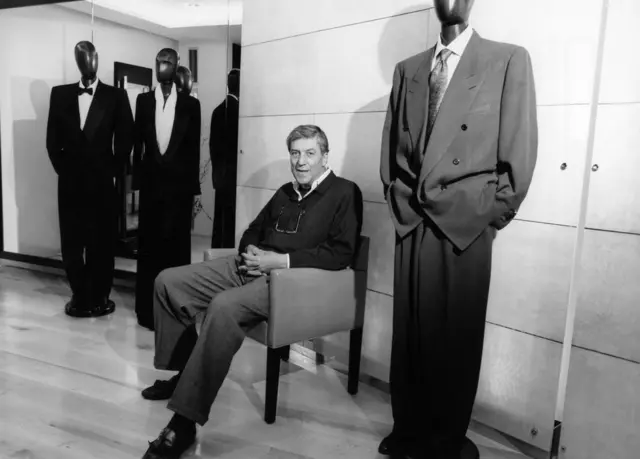 Модельер в своей студии. 1991 год