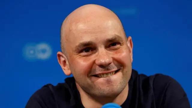 ピヴォワロフ氏