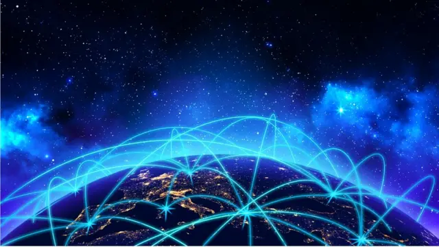 Земной шар с линиями коммуникаций