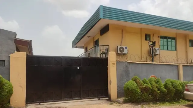 Ọkan lara awọn ile itura ti wọn ti ri lara awọn to ti ku kẹhin re e , ṣaaju iku wọn