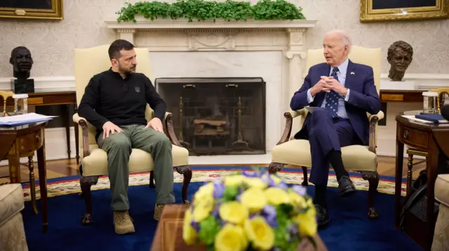 Зеленський і Байден
