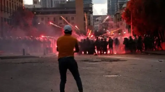 Protestors angry about corruption faced police in Beirut on Monday