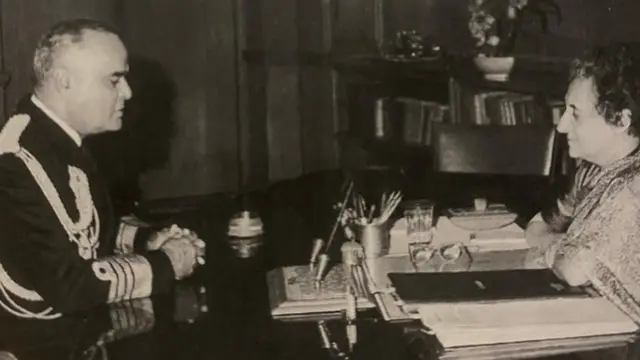 ఇందిరా గాంధీతో అడ్మిరల్ ఎస్.ఎమ్ నంద