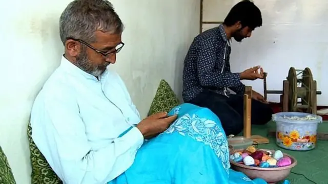 चरखा और कारीगर