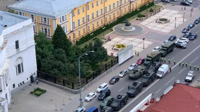 Фото очевидця з верхнього поверху бізнес-центру