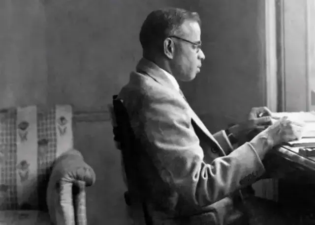 وی پی مینن انڈین رہنما سردار پٹیل کے معتمد افسروں میں شامل تھے