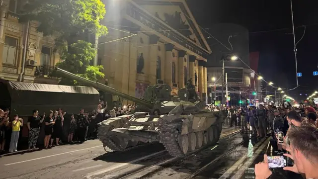 Fighters of Wagner private mercenary group pull out of the headquarters of the Southern Military District to return to base, in the city of Rostov-on-Don, Russia, June 24, 2023