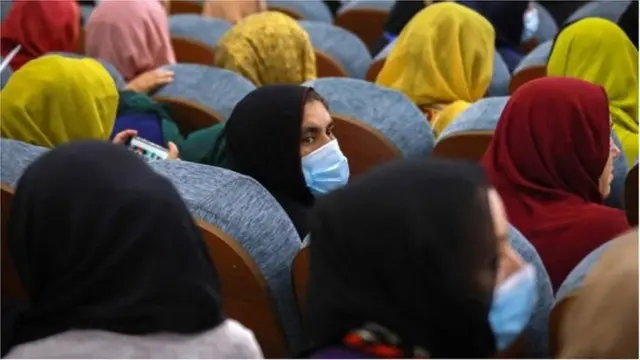 আফগানিস্তানে জ্যেষ্ঠদের পরিষদ লয়া জিরগায় আলোচনা হয়েছে তালেবান বন্দি মুক্তির বিষয়টি