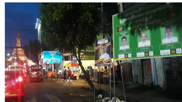 ပန်းဘဲတန်း မြို့နယ်အတွင်းမဲဆွယ်ဆိုင်းဘုတ်တစ်ခု