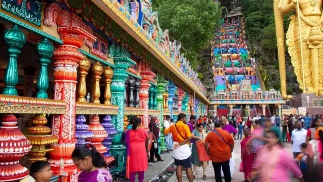 સતરંગી મંદિર