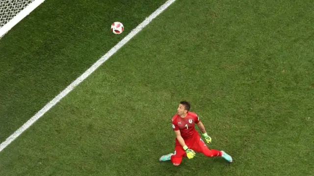 Fernando Muslera recibe un gol