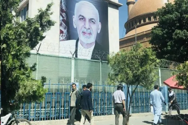 "ගණිකා වෘත්තීය ප්රවර්ධනය" කිරීමට ජ්යෙෂ්ඨ නිලධාරීන් හා දේශපාලනඥයන් ක්රියා කරන බවට නැගෙන චෝදනා ජනාධිපති කාර්යාලය ප්රතික්ෂේප කරයි