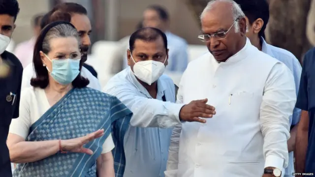 ਸੋਨੀਆ ਗਾਂਧੀ ਨਾਲ ਮਲਿਕਾ ਅਰਜੁਨ ਖੜਗੇ