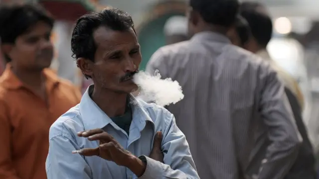 অনেকে ধূমপায়ী বলছেন, তারা নেশা ছাড়তে পারছেন না।