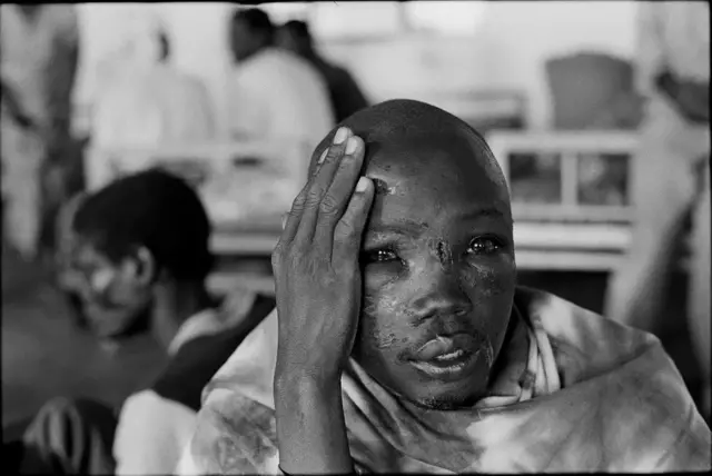 Onye e mere oke agbụr na Rwanda