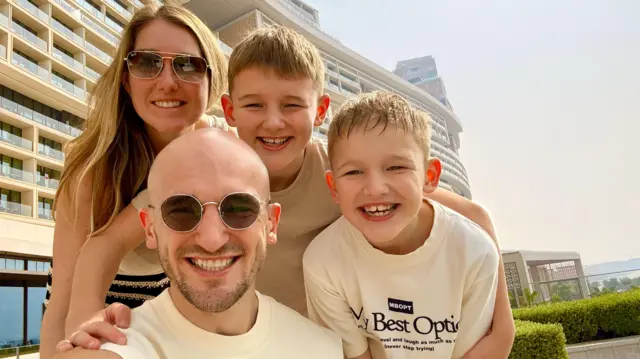 ਐਡਮ ਕੈਲੋ ਅਤੇ ਉਨ੍ਹਾਂ ਦਾ ਪਰਿਵਾਰ