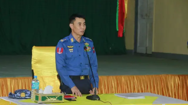 စစ်ဆင်ရေးကိစ္စတွေမှာ သဘောထားကွဲလွဲပြီးတဲ့နောက် နုတ်ထွက်စာ တင်သွားခဲ့တဲ့ ဒုတိယဗိုလ်ချုပ်ကြီးဇွဲဝင်းမြင့်