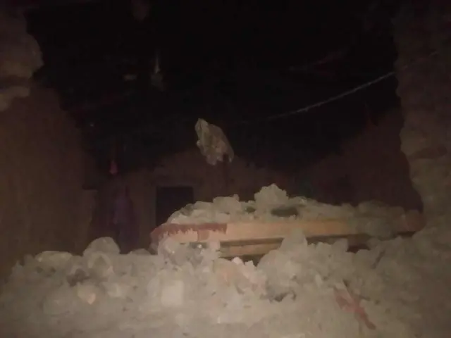 जाजरकोटमा भत्किएको घर