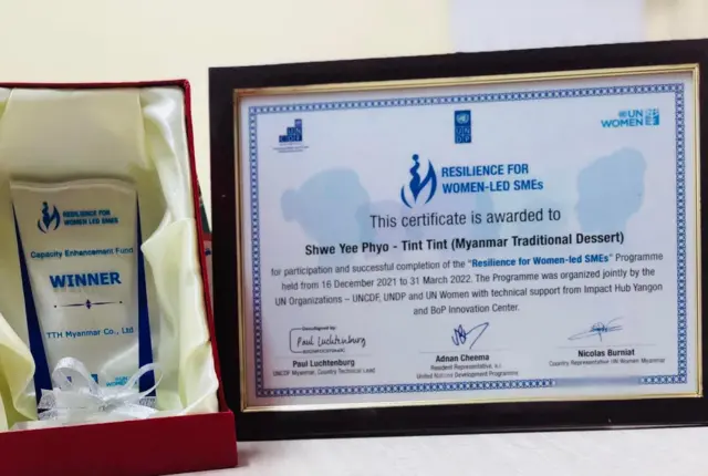 ပြည်တွင်းပြည်ပ ဆုတွေနဲ့ တင့်တင့်မြန်မာမုန့်